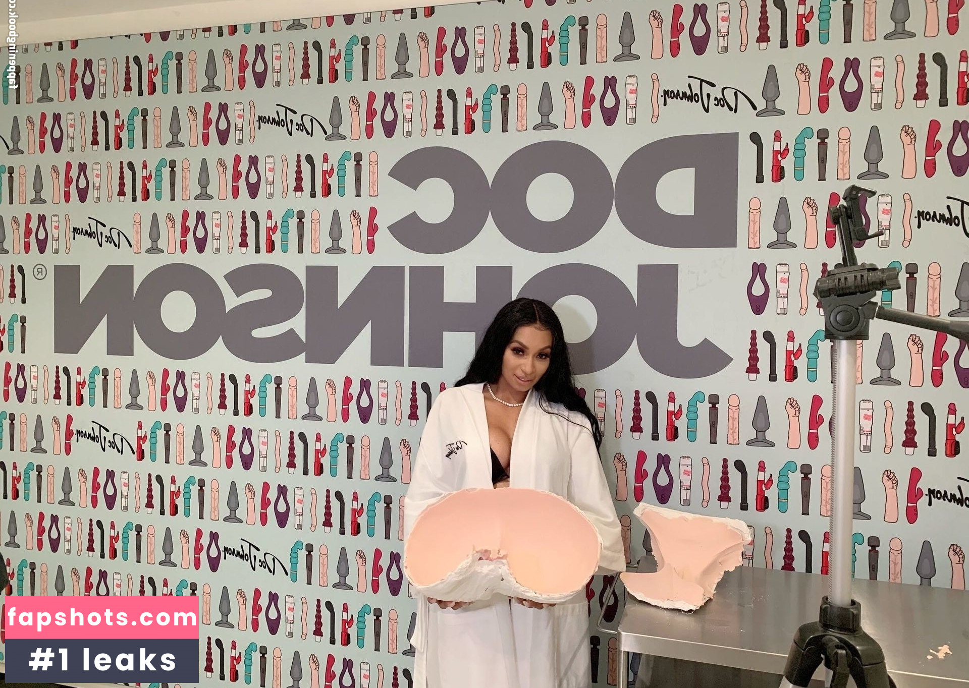 Karlie Redd nude babe gallery