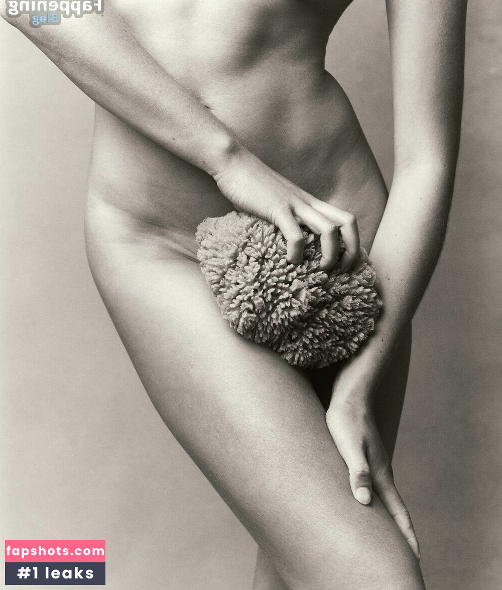 Karlijn Kusters gallery photo #7