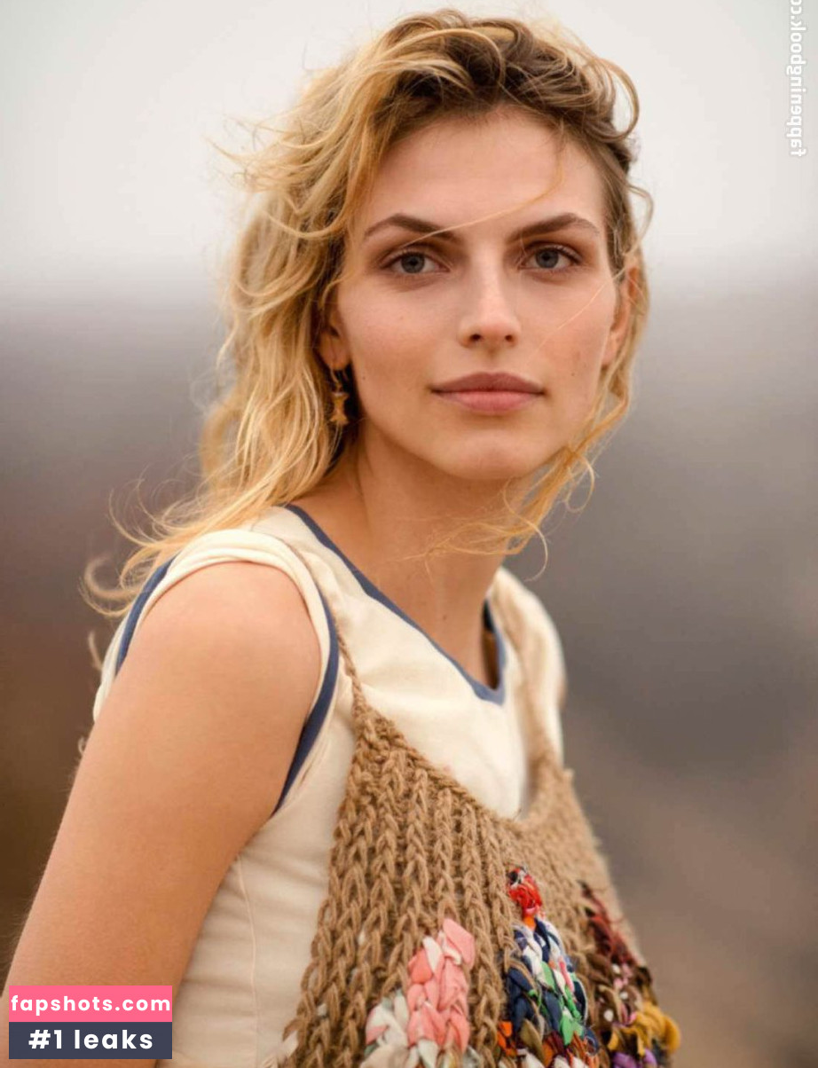 Karlina Caune nude babe gallery