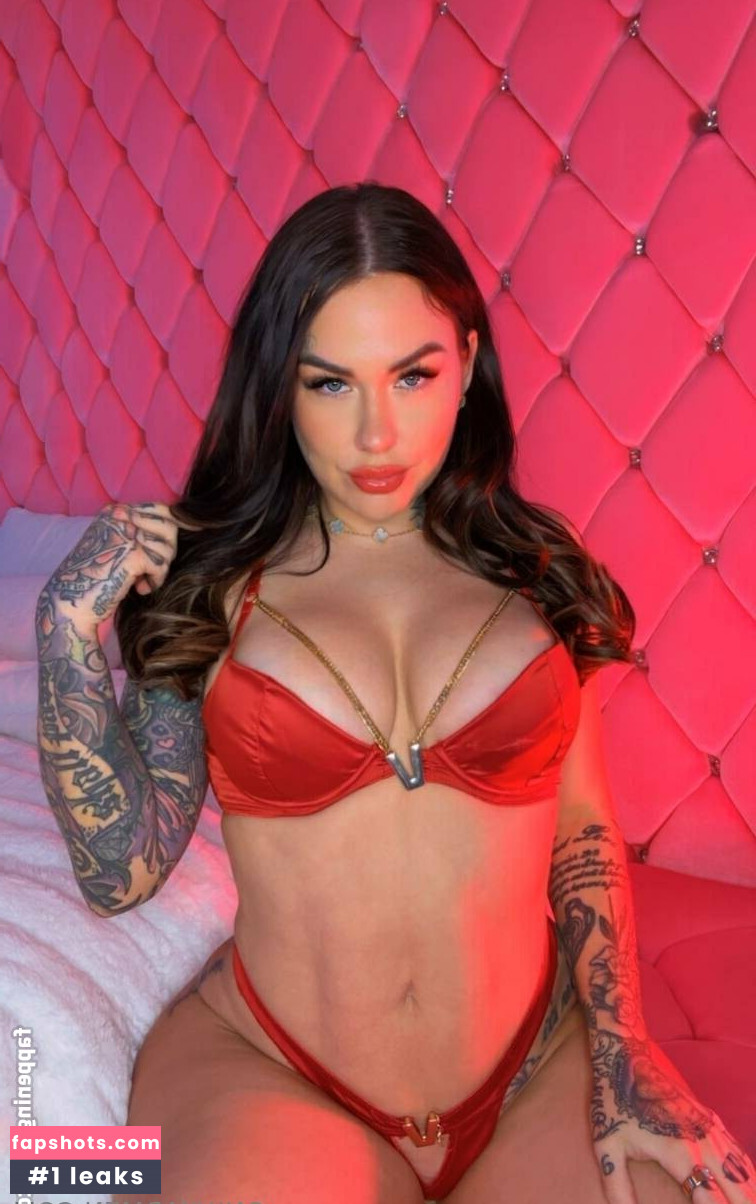 Karmen Karma gallery photo #11