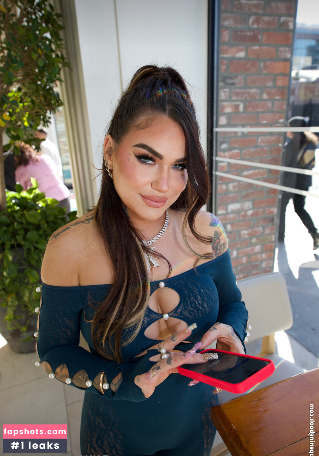 Karmen Karma gallery photo #34