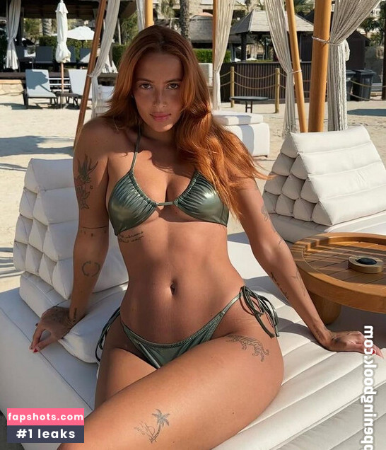 Karolina Meschino gallery photo #16