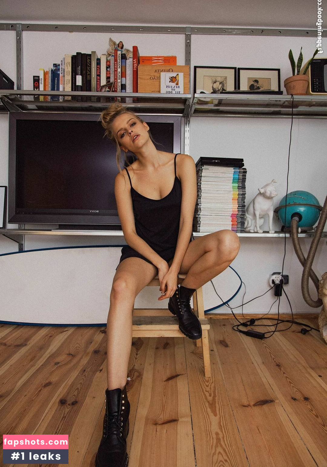 Karolina Pisarek gallery photo #28