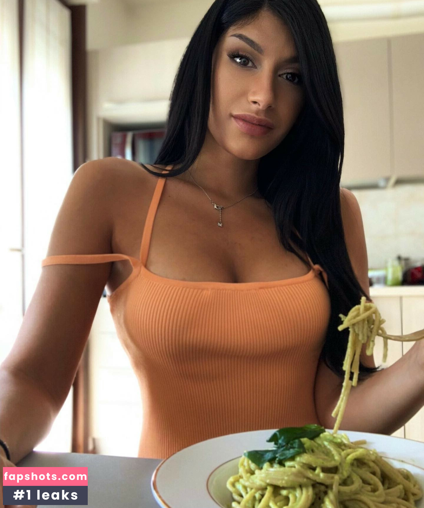 Karolina Surpi gallery photo #4