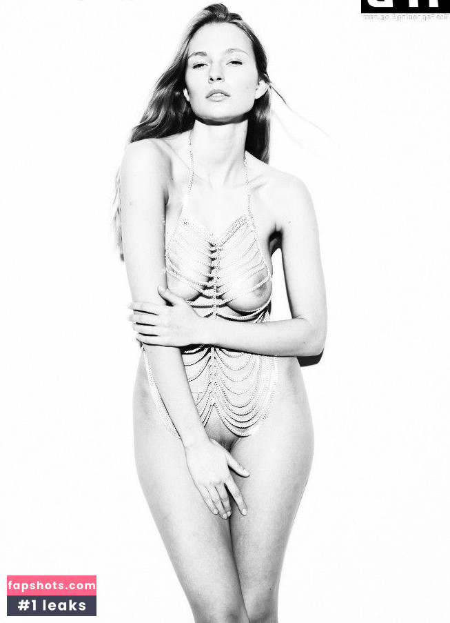 Karolina Szymczak gallery photo #2