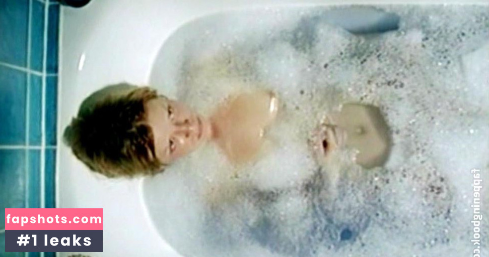 Karoline Schuch gallery photo #31