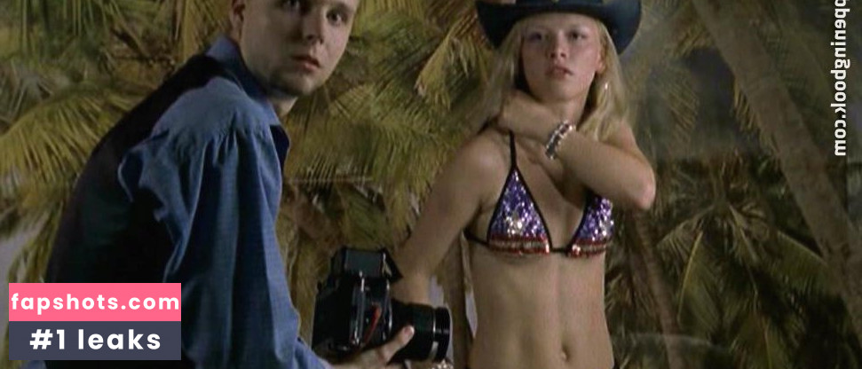 Karoline Schuch gallery photo #42