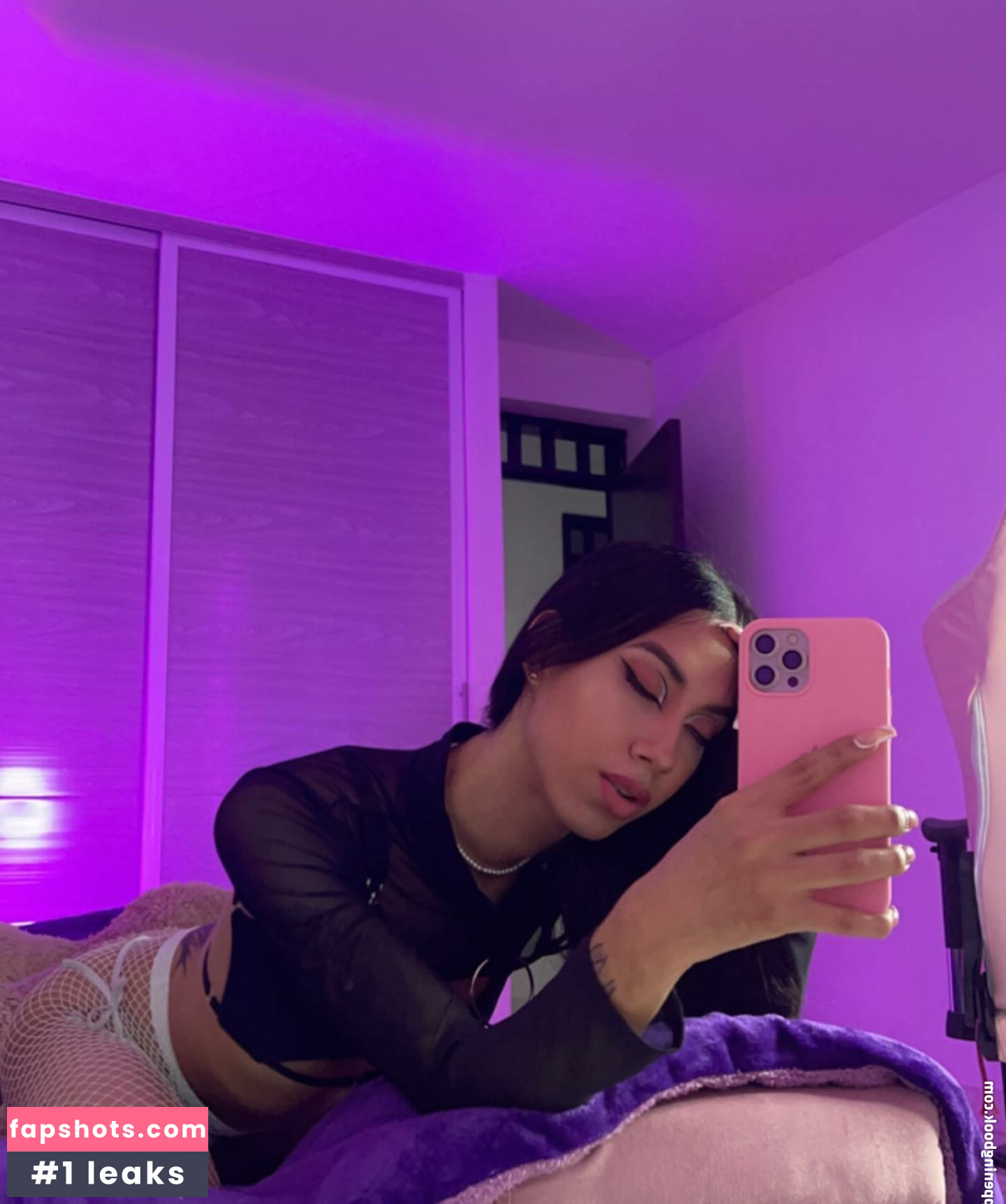 Karoll Valencia gallery photo #19