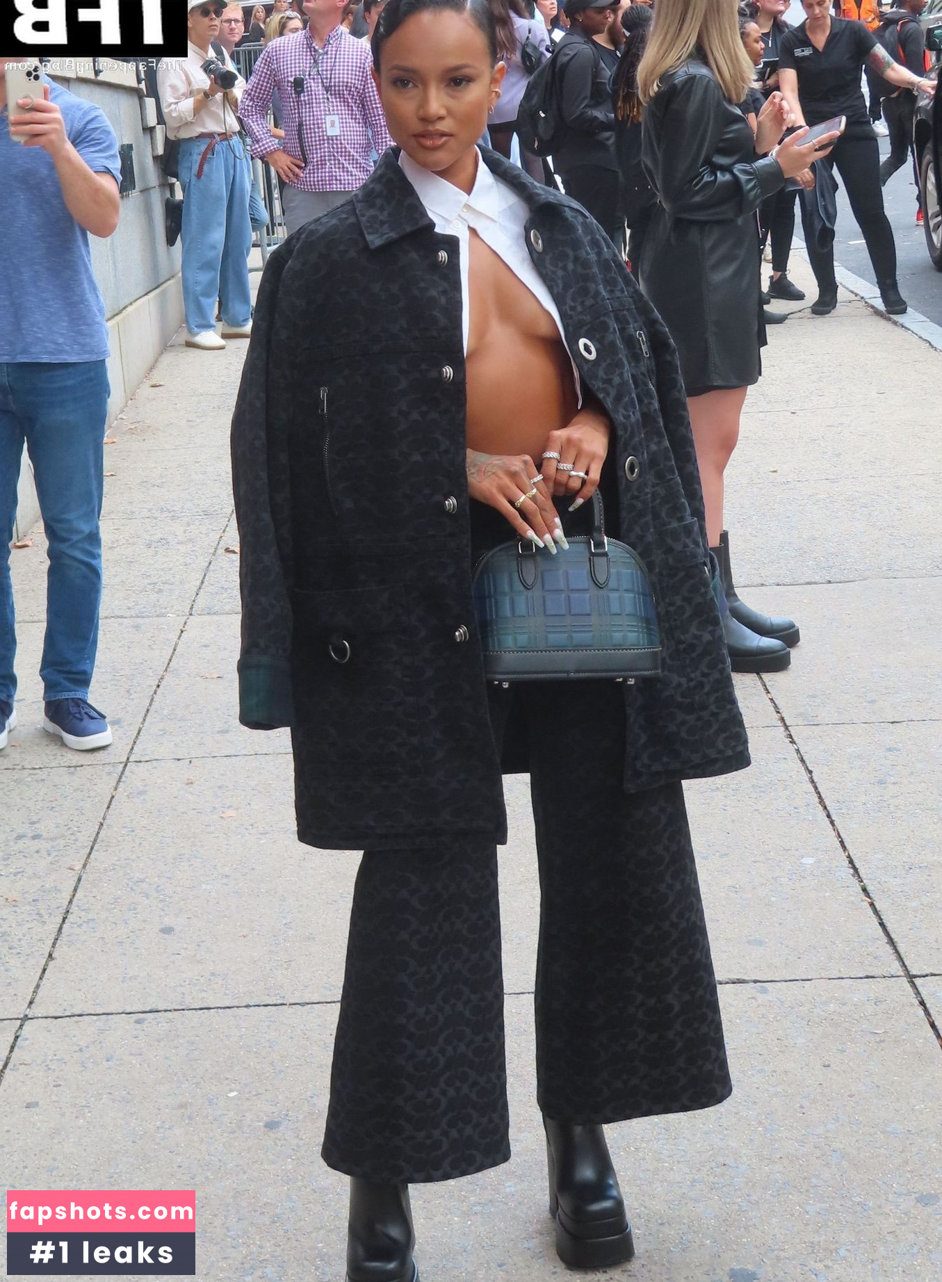 Karrueche Tran gallery photo #275