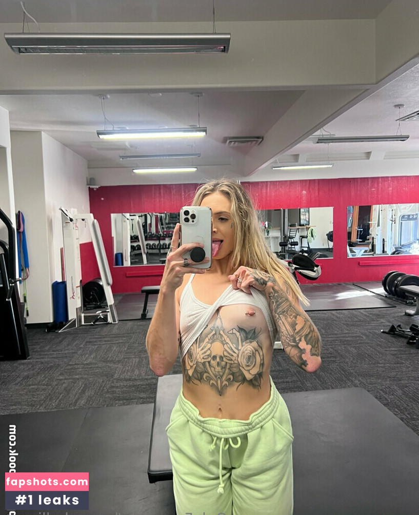 Karson Bollinger nude babe gallery