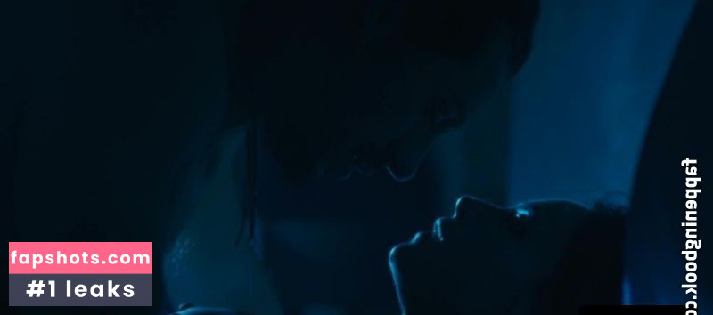 Kasia Smutniak gallery photo #13