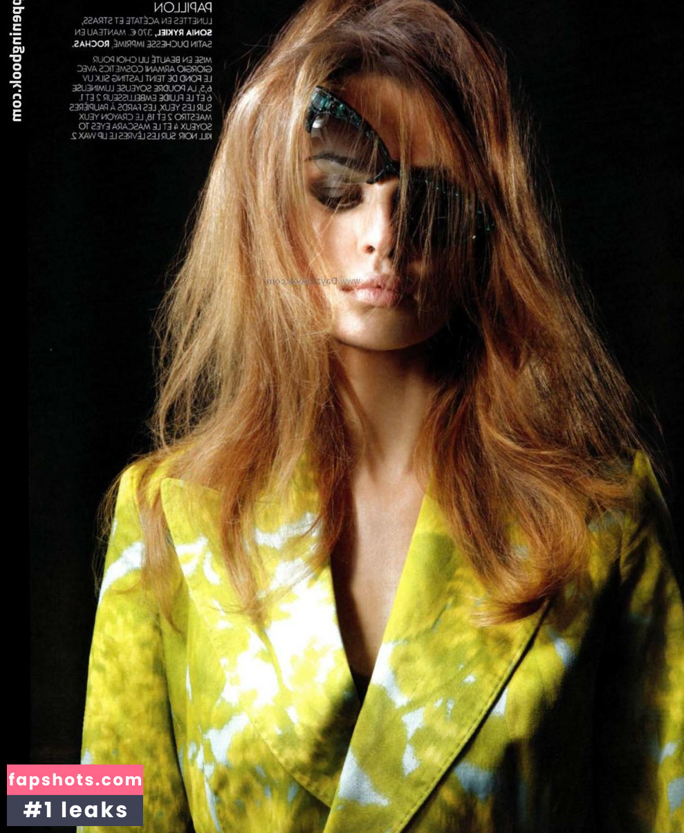 Kasia Smutniak gallery photo #162