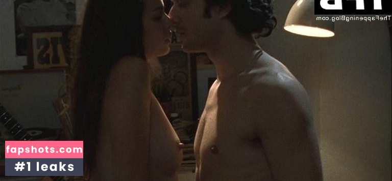 Kasia Smutniak gallery photo #4