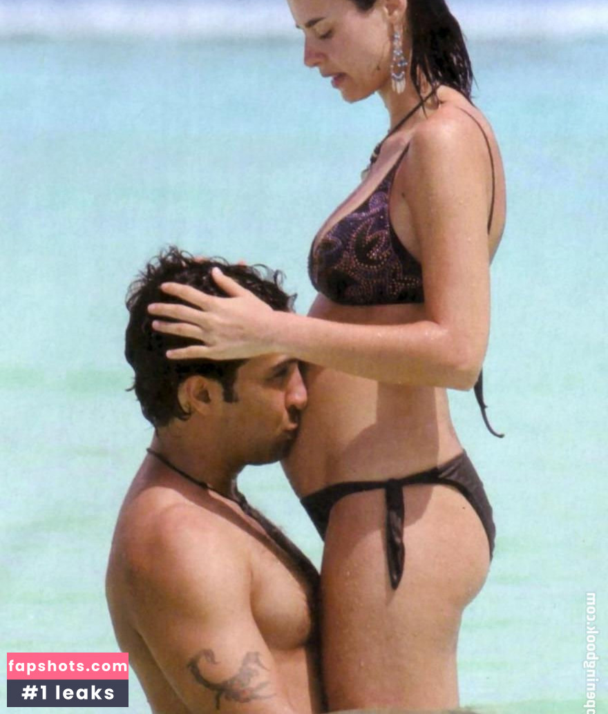 Kasia Smutniak gallery photo #69