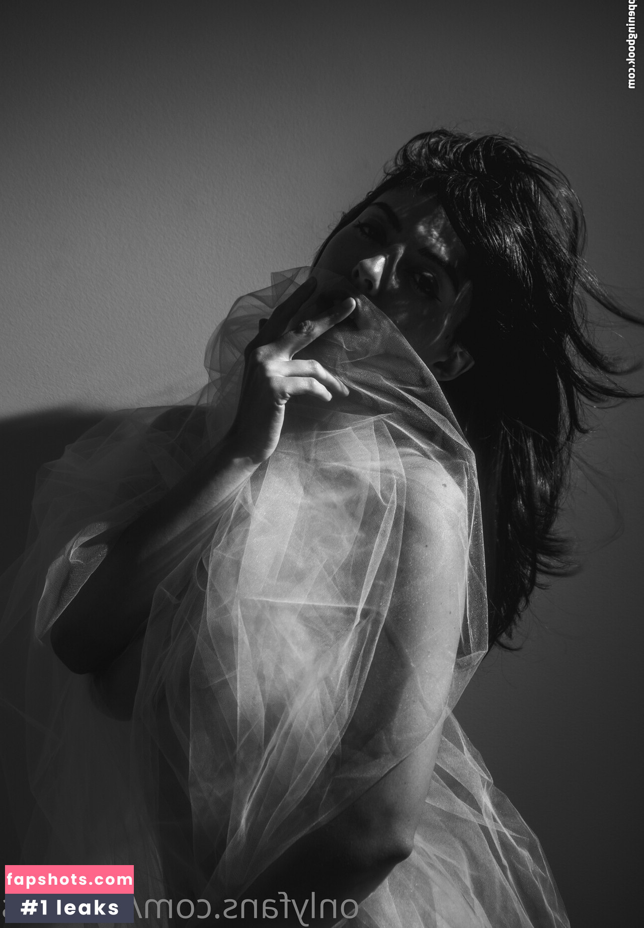 Kat Cabaret gallery photo #162