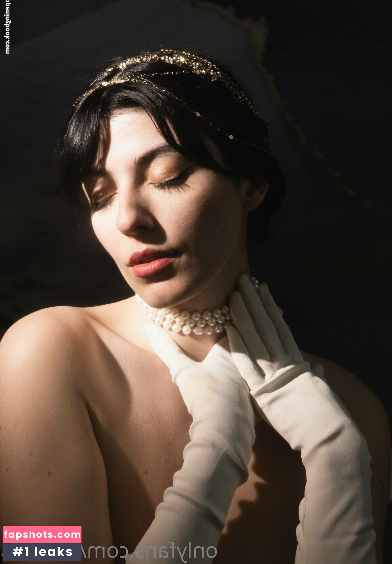 Kat Cabaret gallery photo #240