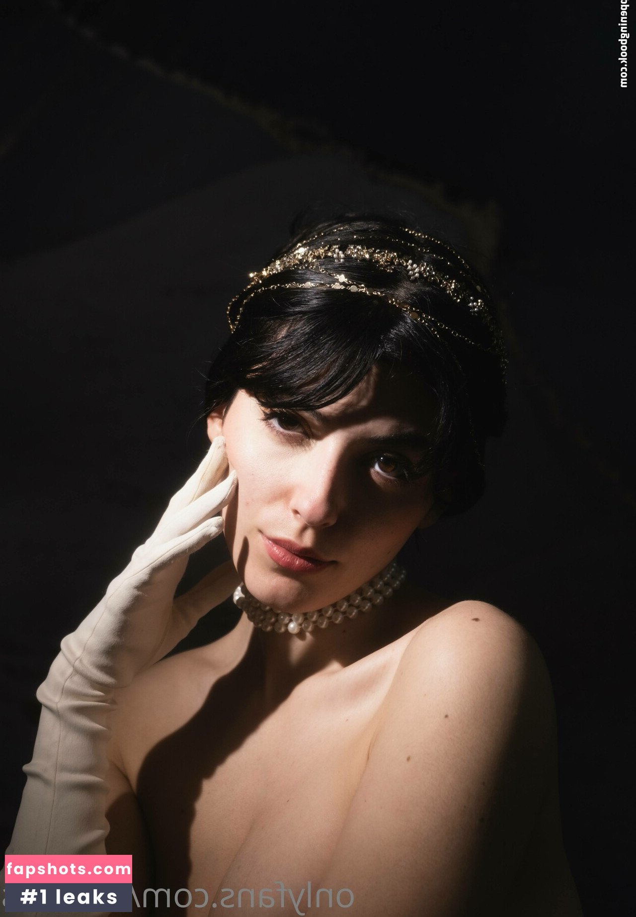 Kat Cabaret gallery photo #243