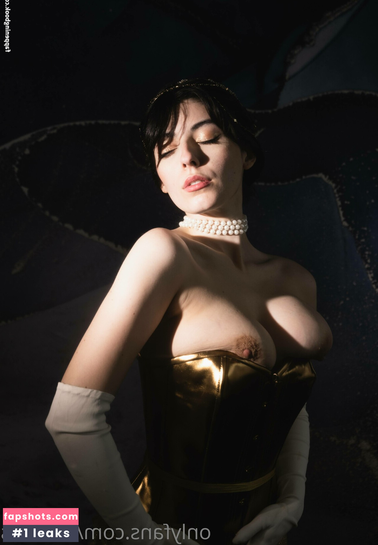 Kat Cabaret gallery photo #247