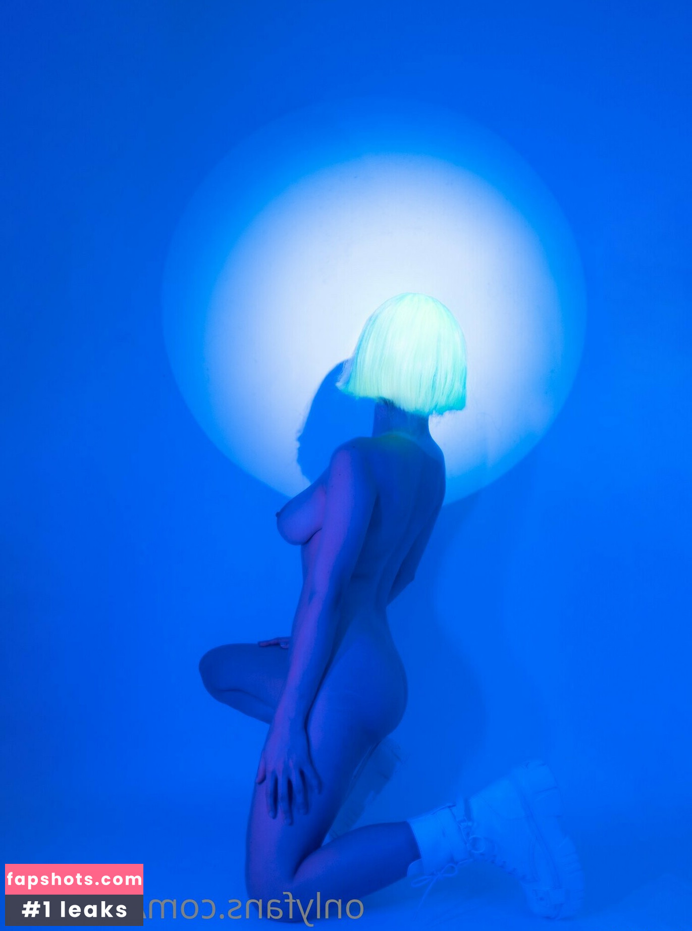 Kat Cabaret gallery photo #52