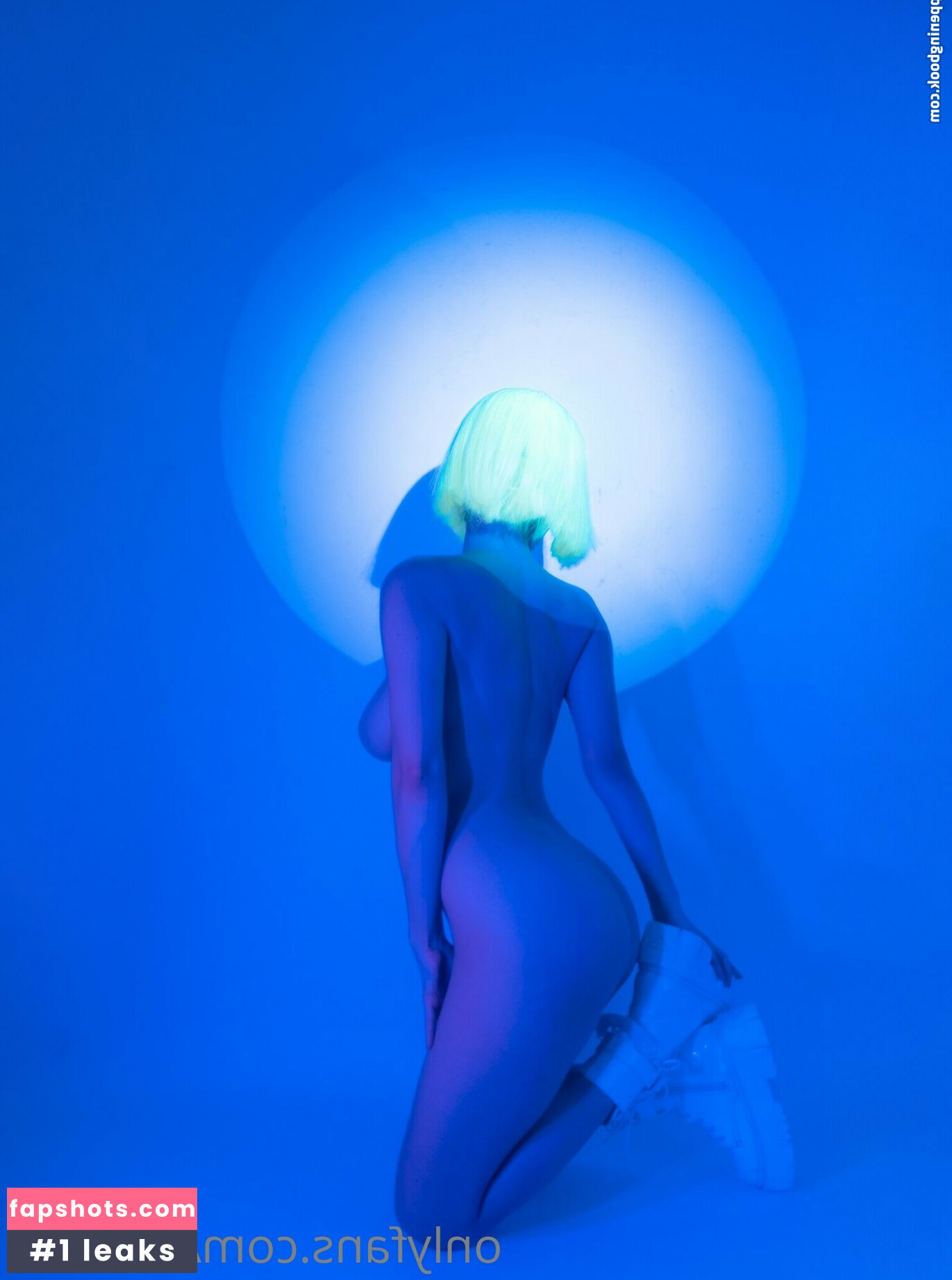 Kat Cabaret gallery photo #58