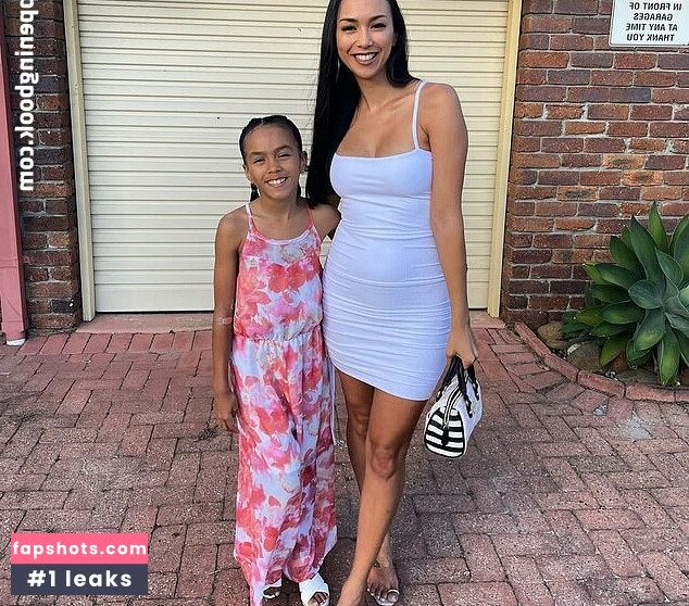 Kat Clark gallery photo #11