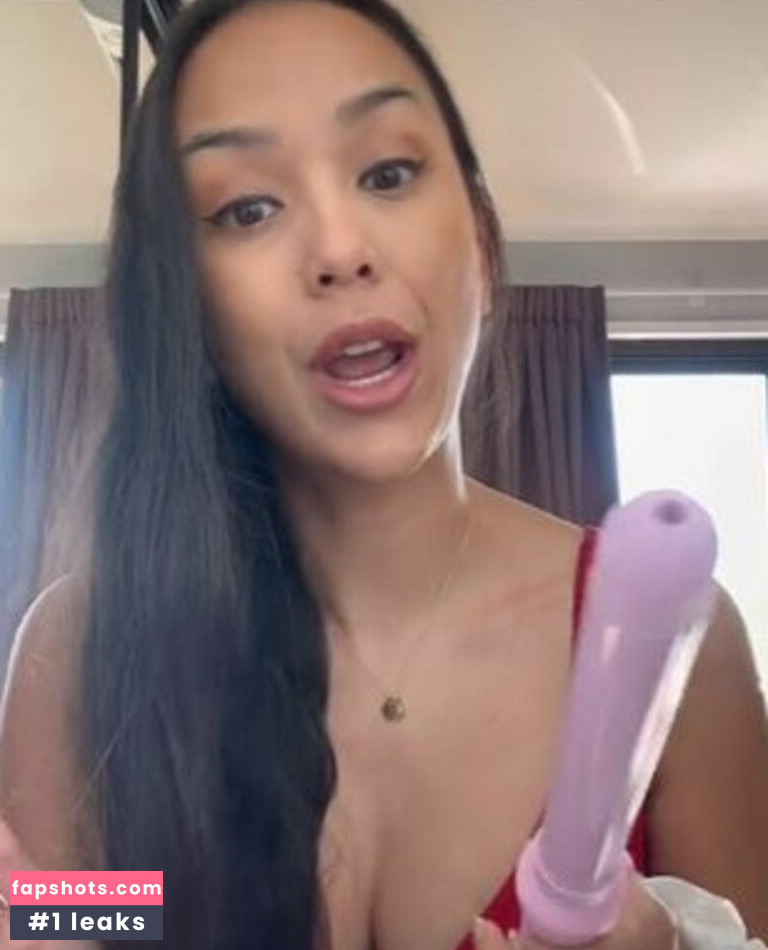 Kat Clark gallery photo #7