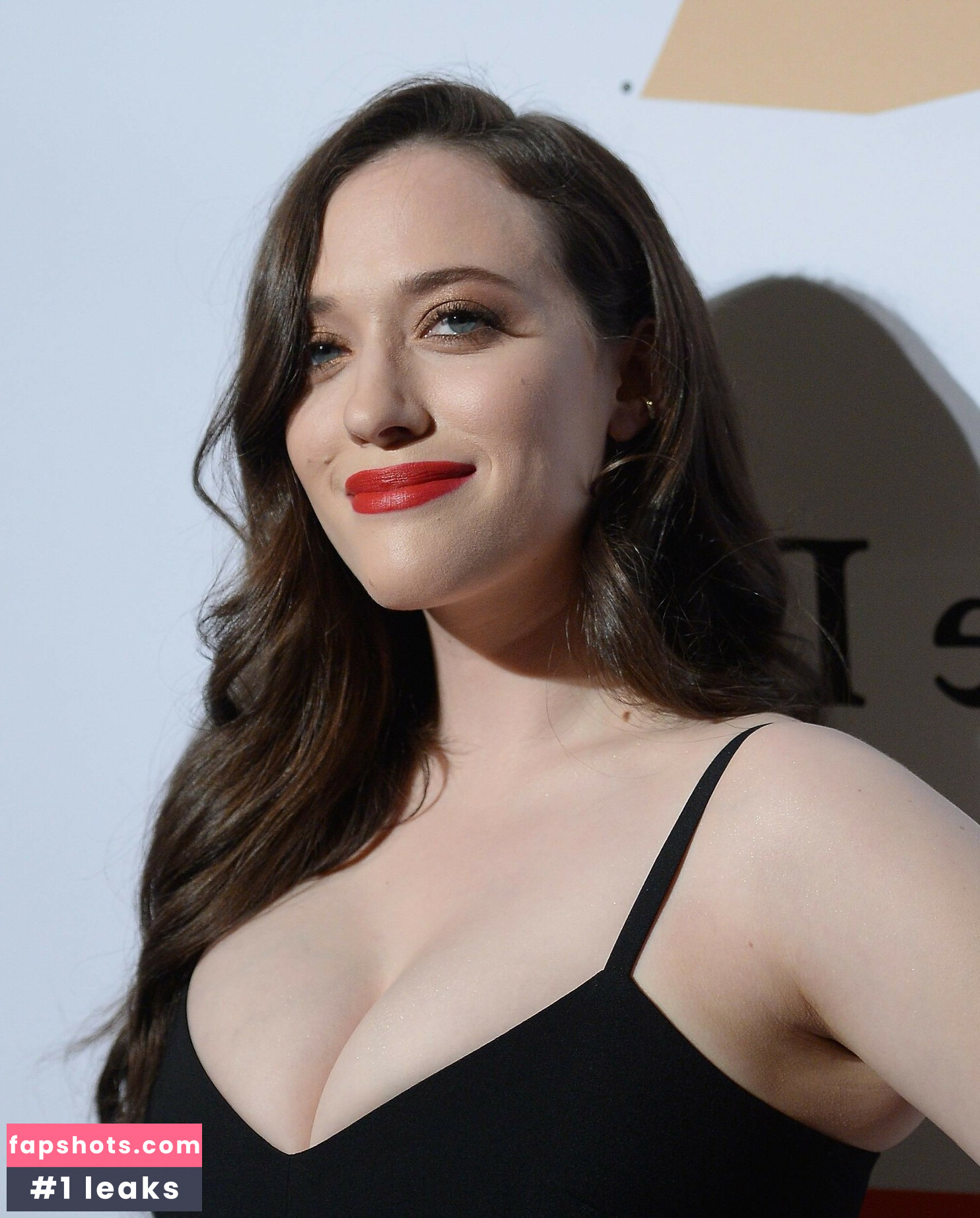Kat Dennings Nahé úniky fotek pouze od fanoušků #88 - Fapshots
