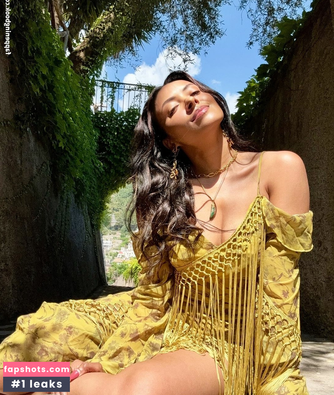 Kat Graham gallery photo #2