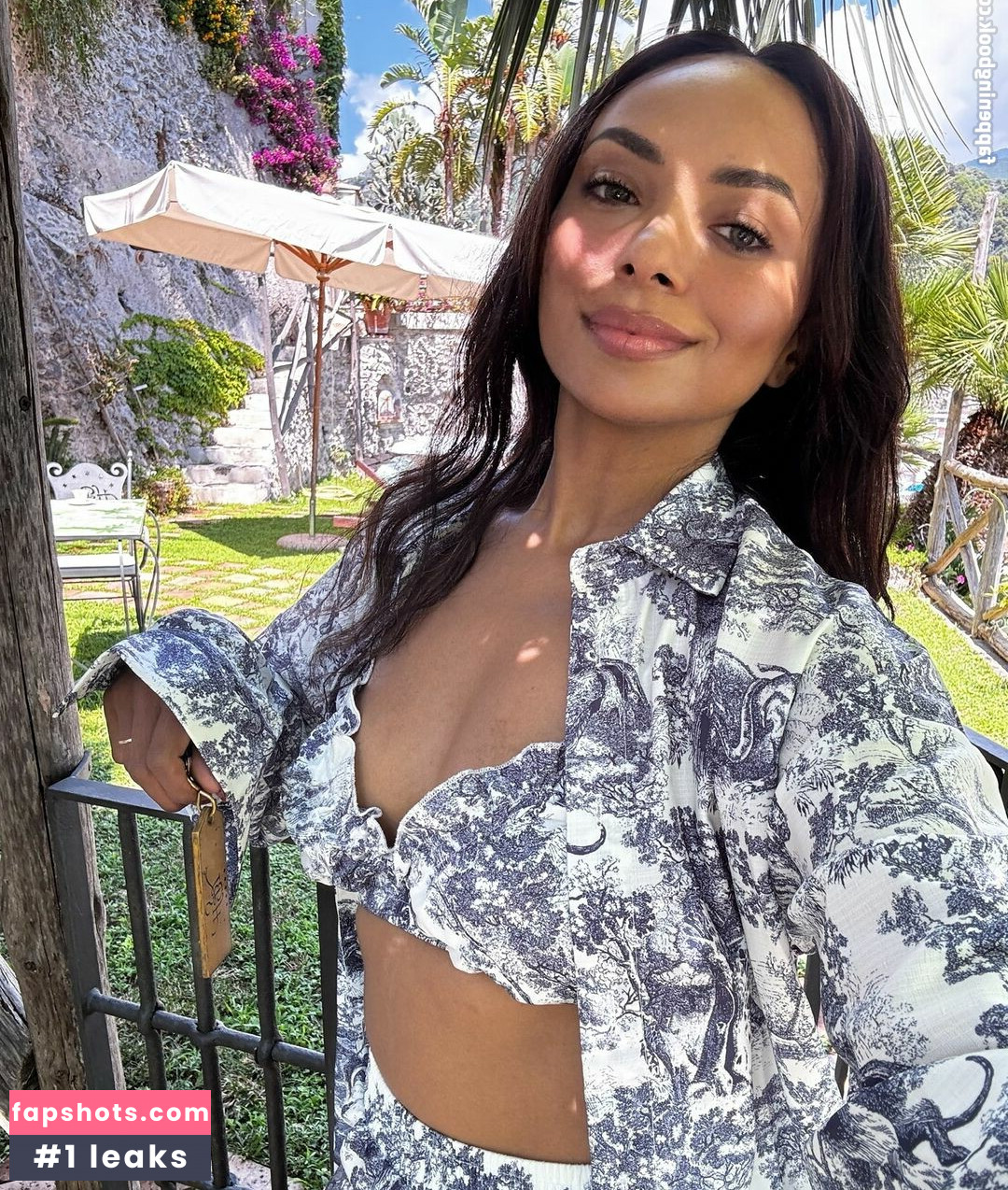 Kat Graham gallery photo #3