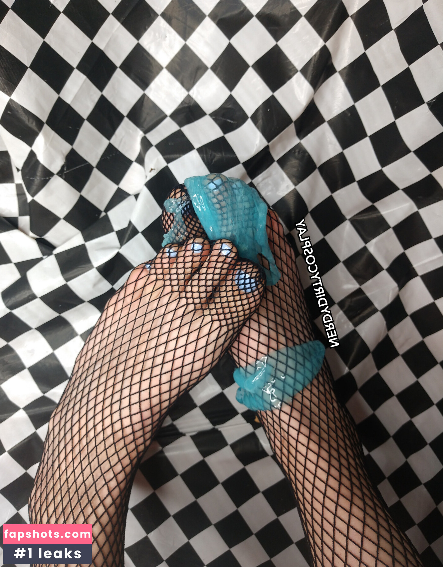 Kat Mattix nude babe gallery