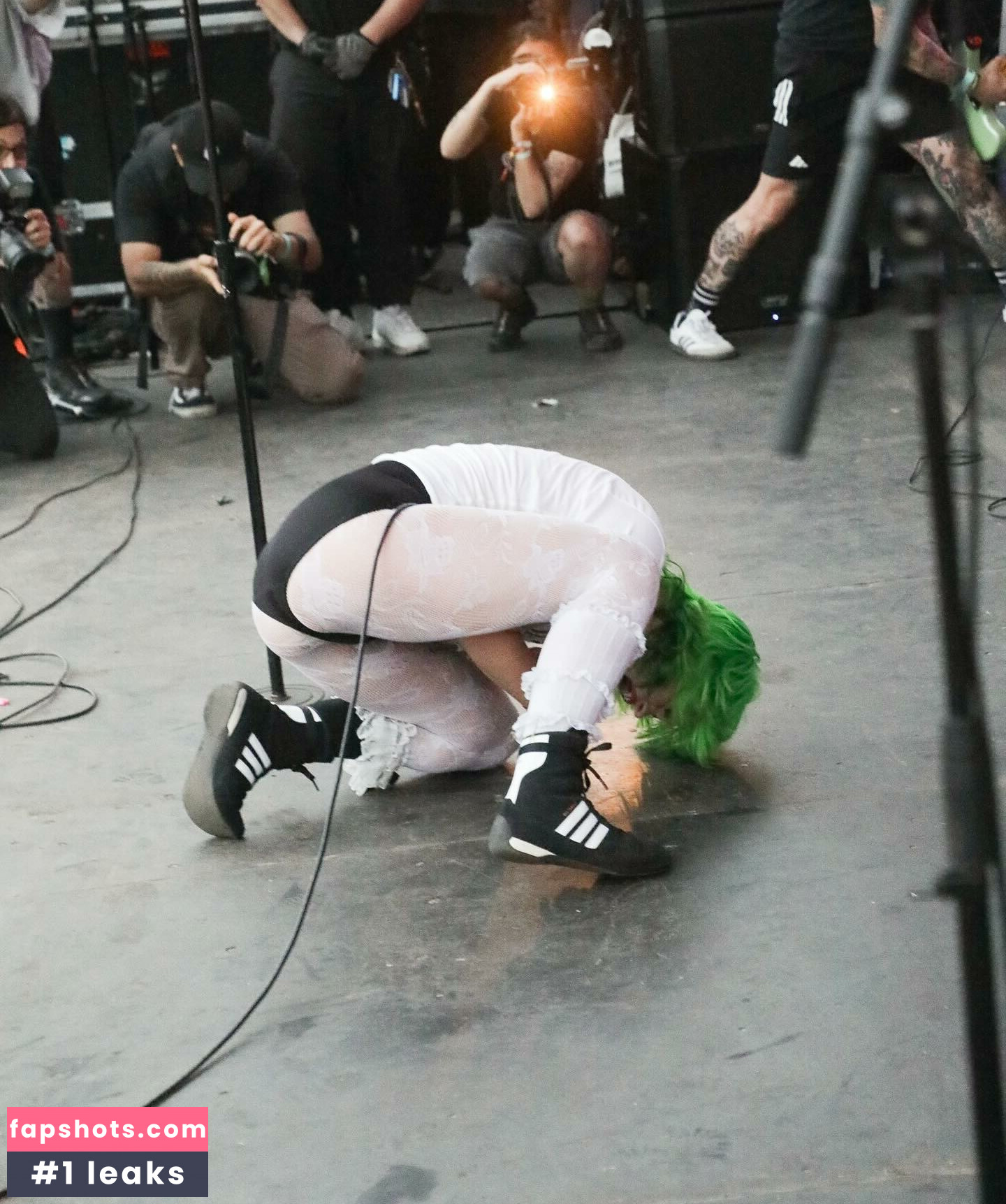 Kat Moss gallery photo #28