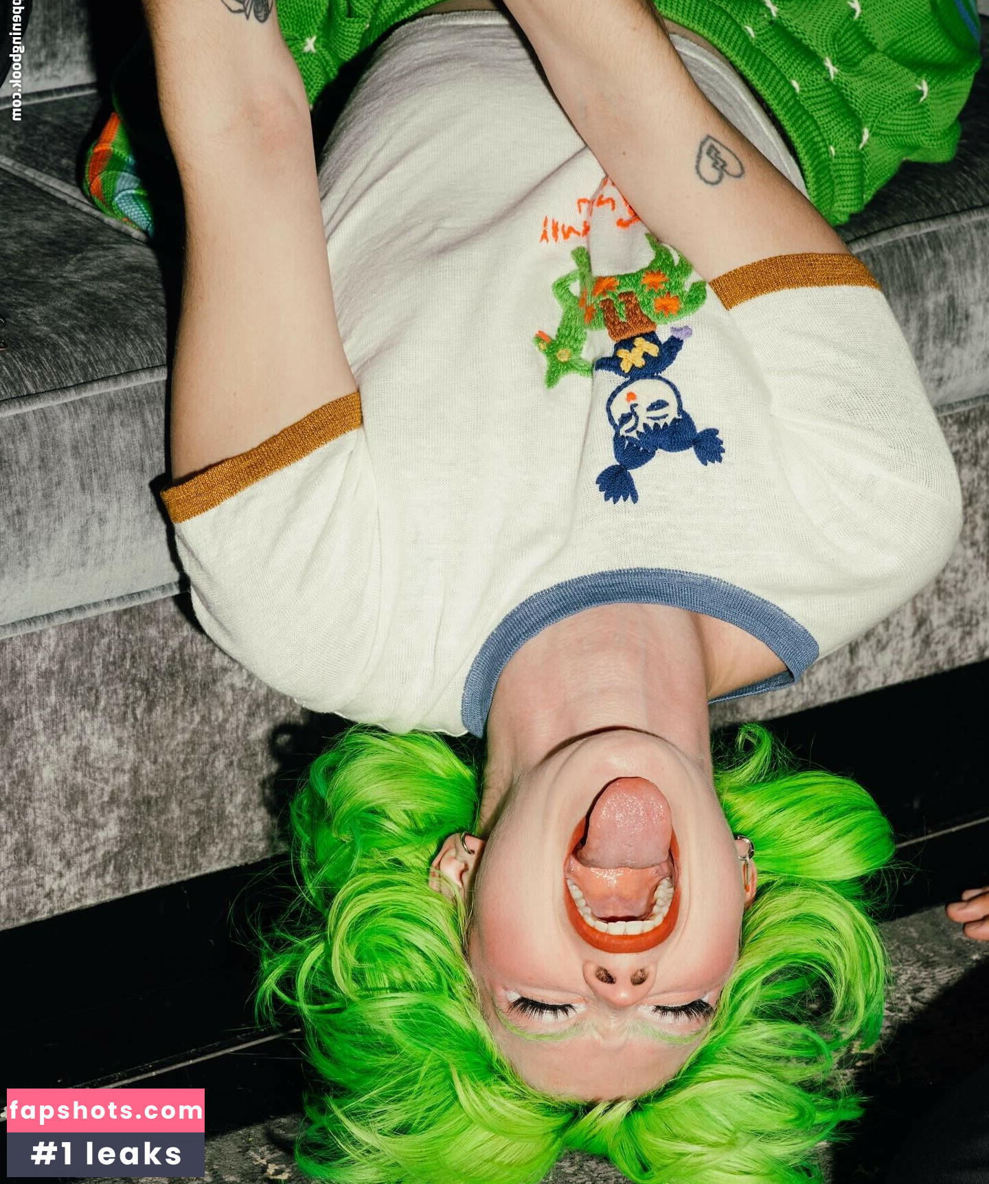 Kat Moss nude babe gallery