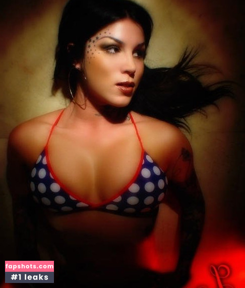 Kat Von D gallery photo #23