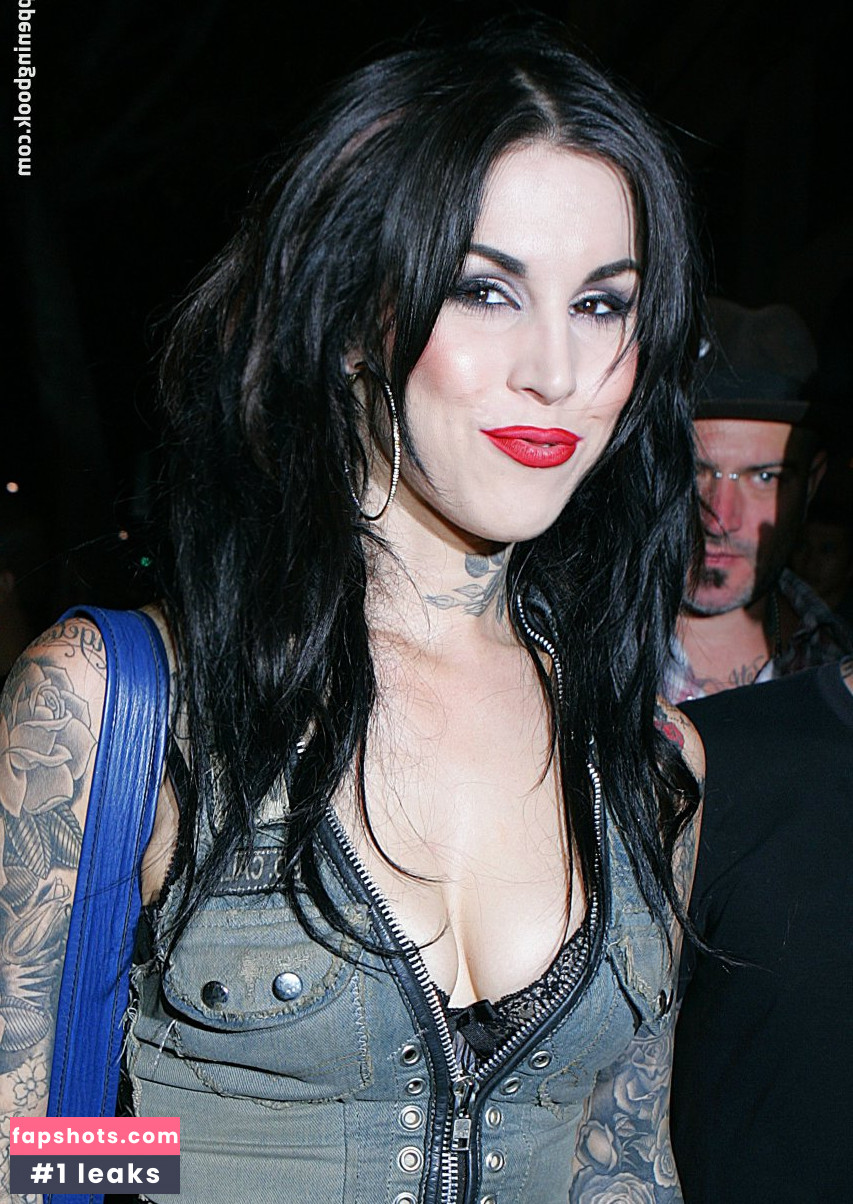 Kat Von D gallery photo #29