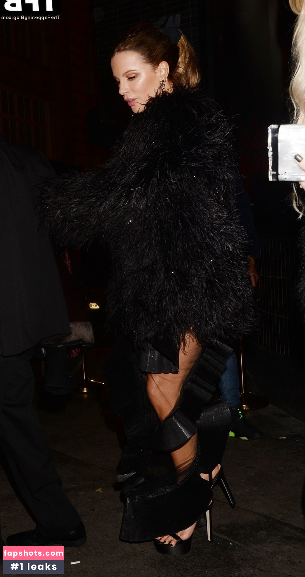 Kate Beckinsale Nahé úniky fotek pouze od fanoušků #439 - Fapshots