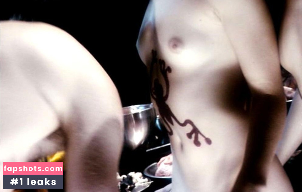 Kate Bell gallery photo #8