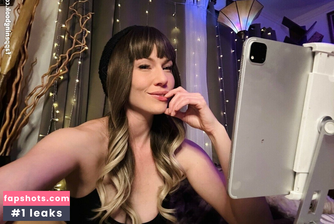 Kate Elliot Filtración Desnuda OnlyFans Foto #17 - Fapshots