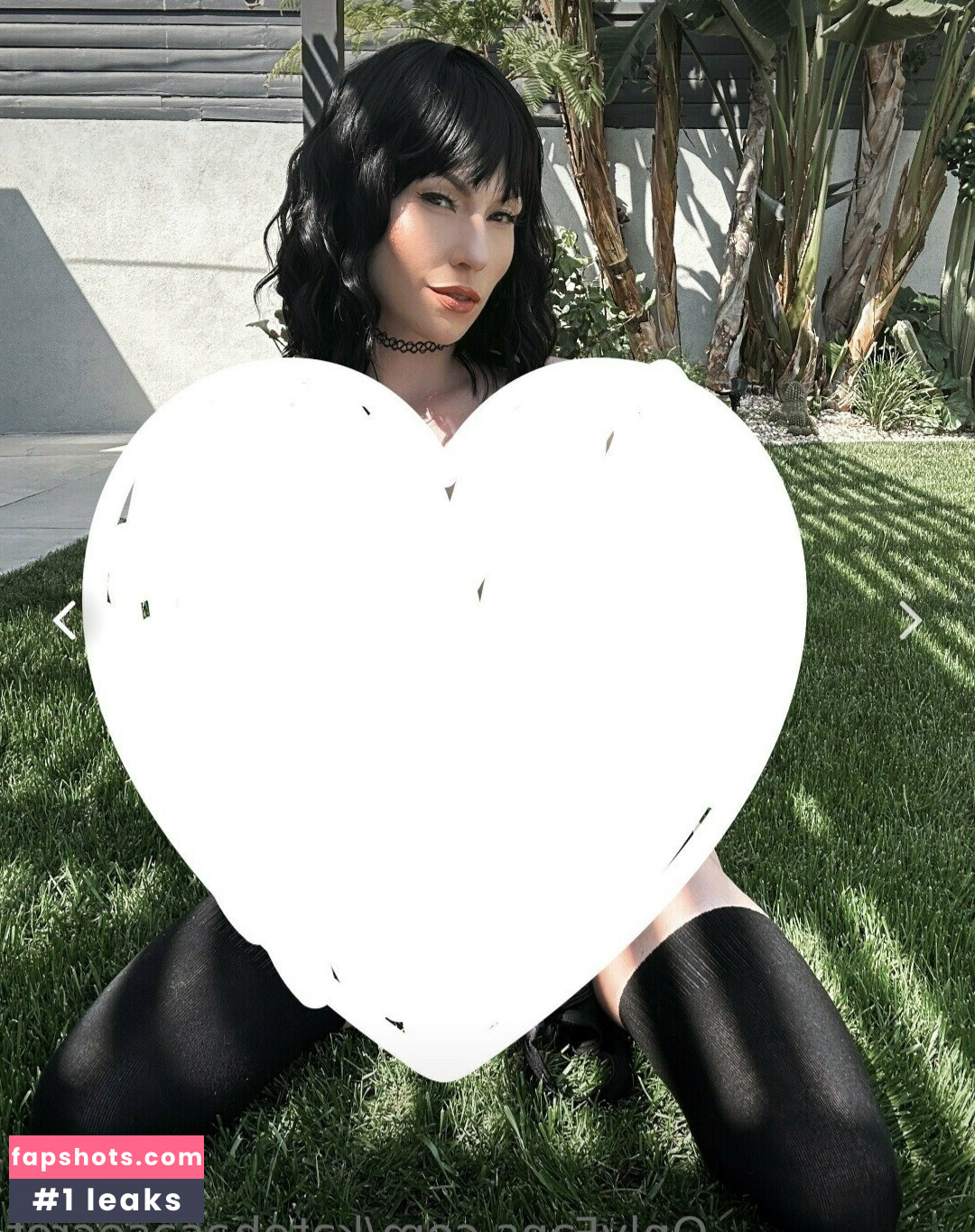 Kate Elliott gallery photo #26