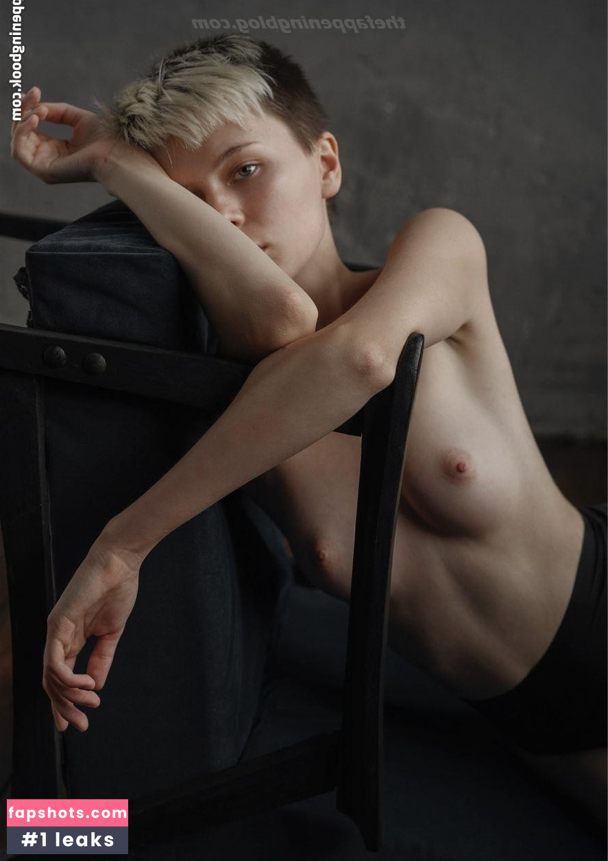 Kate Homi gallery photo #3