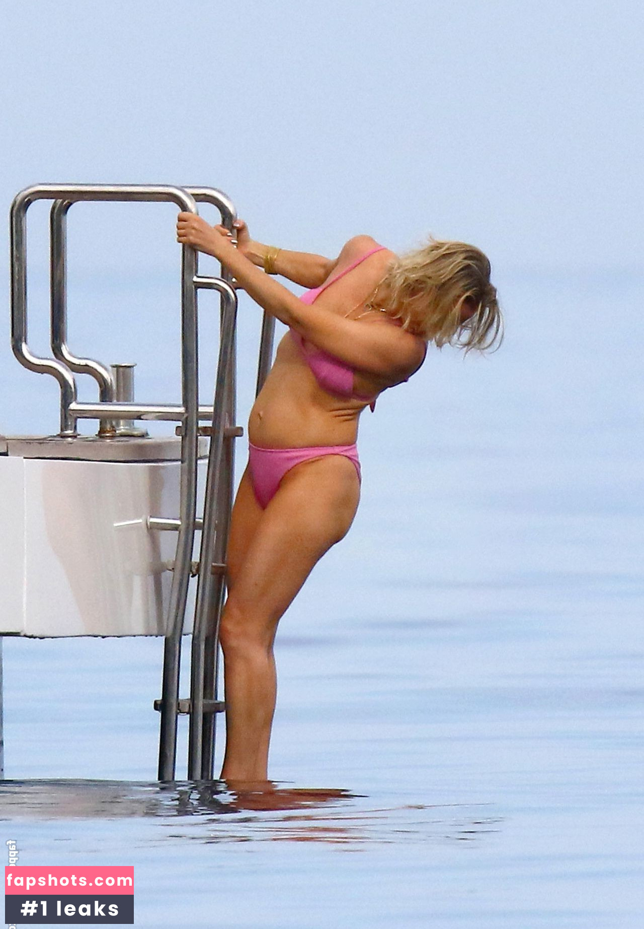 Kate Hudson gallery photo #375