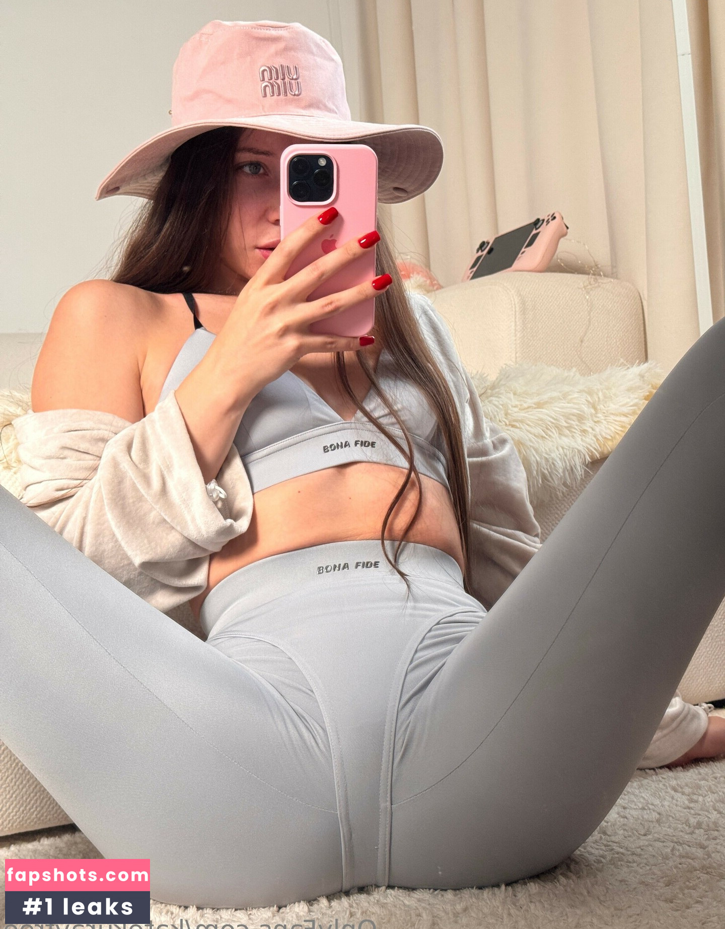 Kate Kuray gallery photo #12