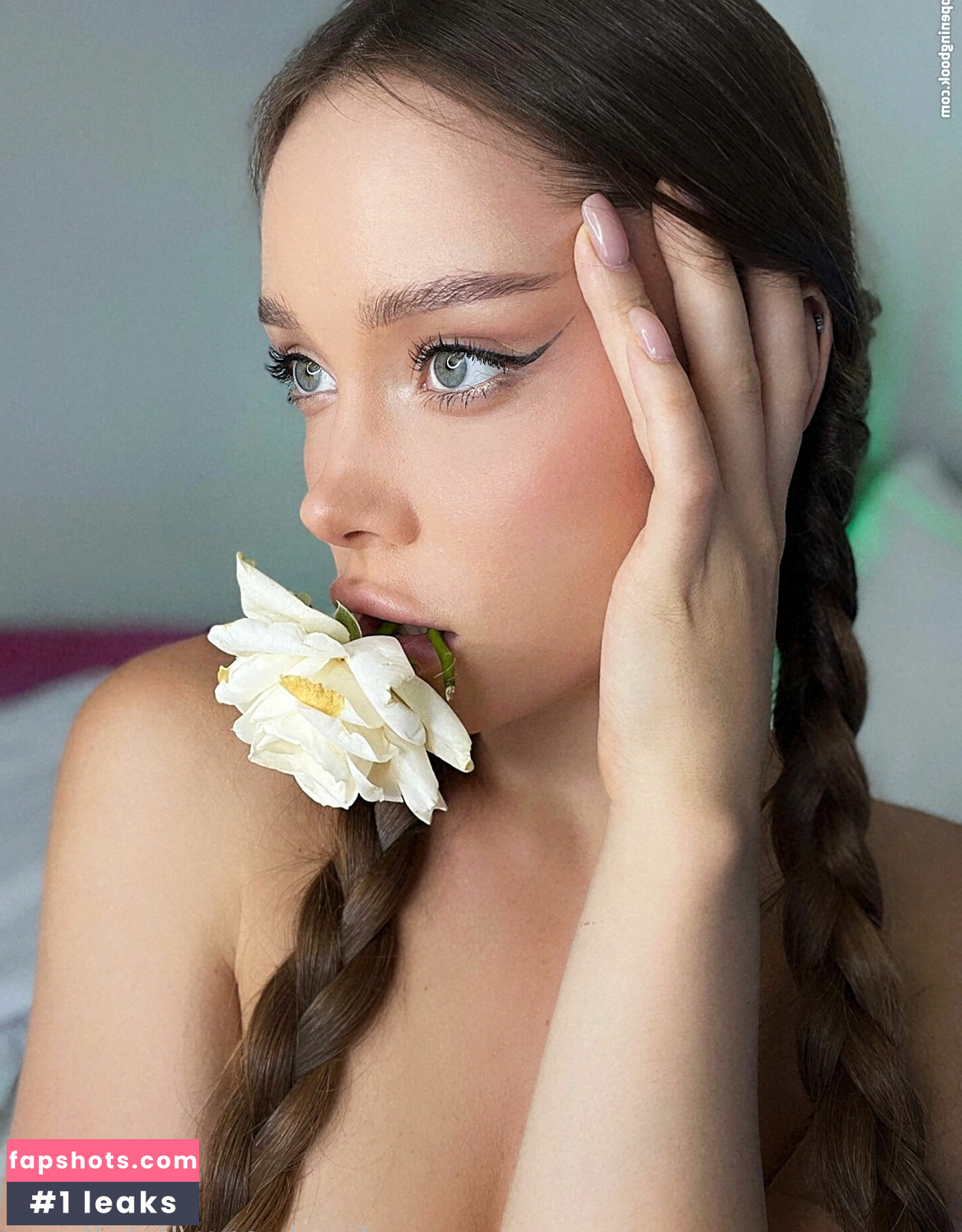 Kate Kuray gallery photo #146