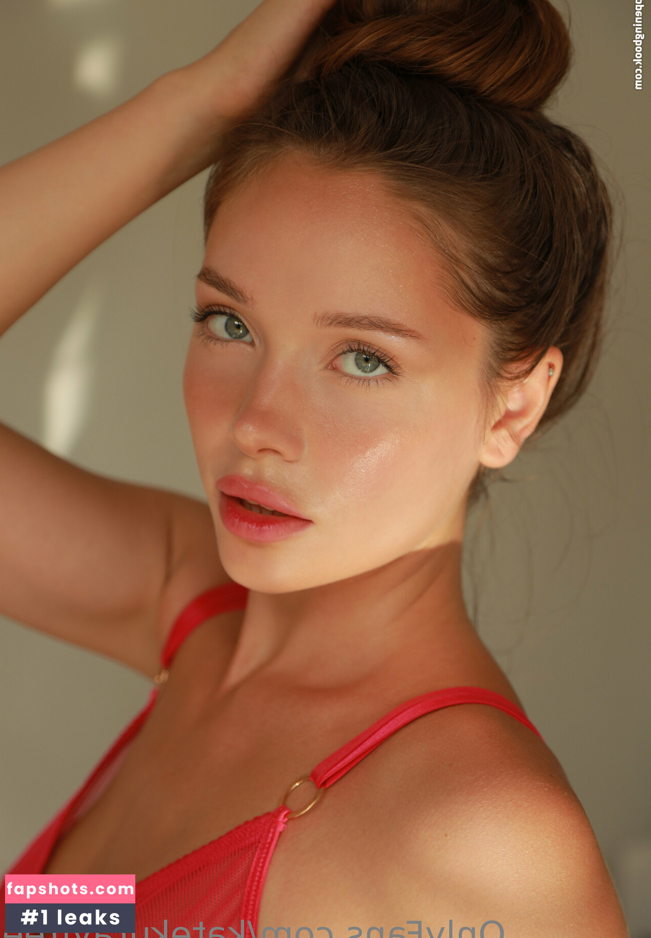 Kate Kuray gallery photo #243