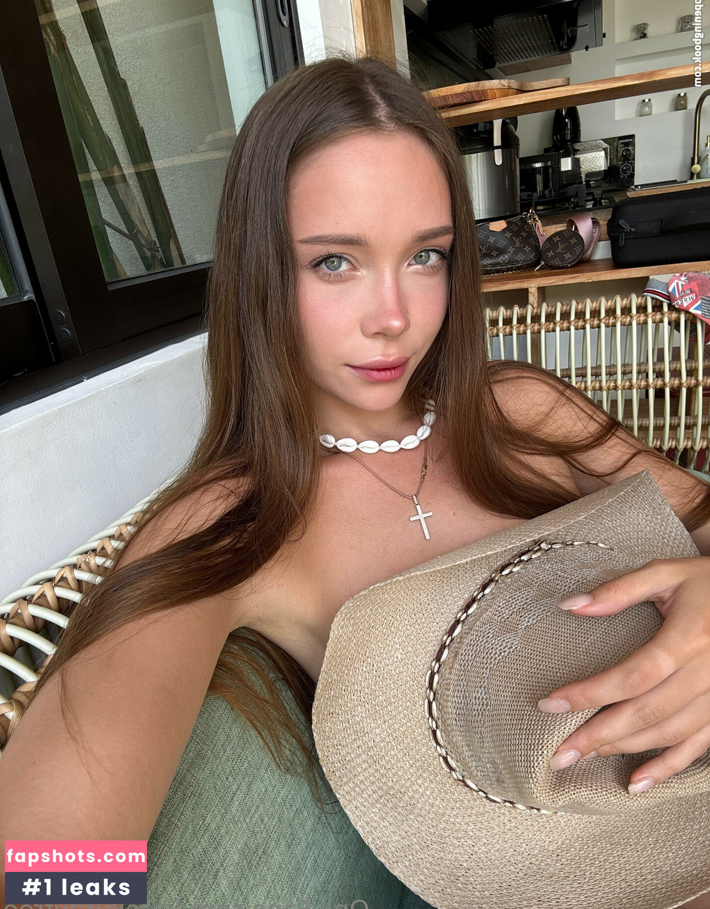 Kate Kuray gallery photo #33