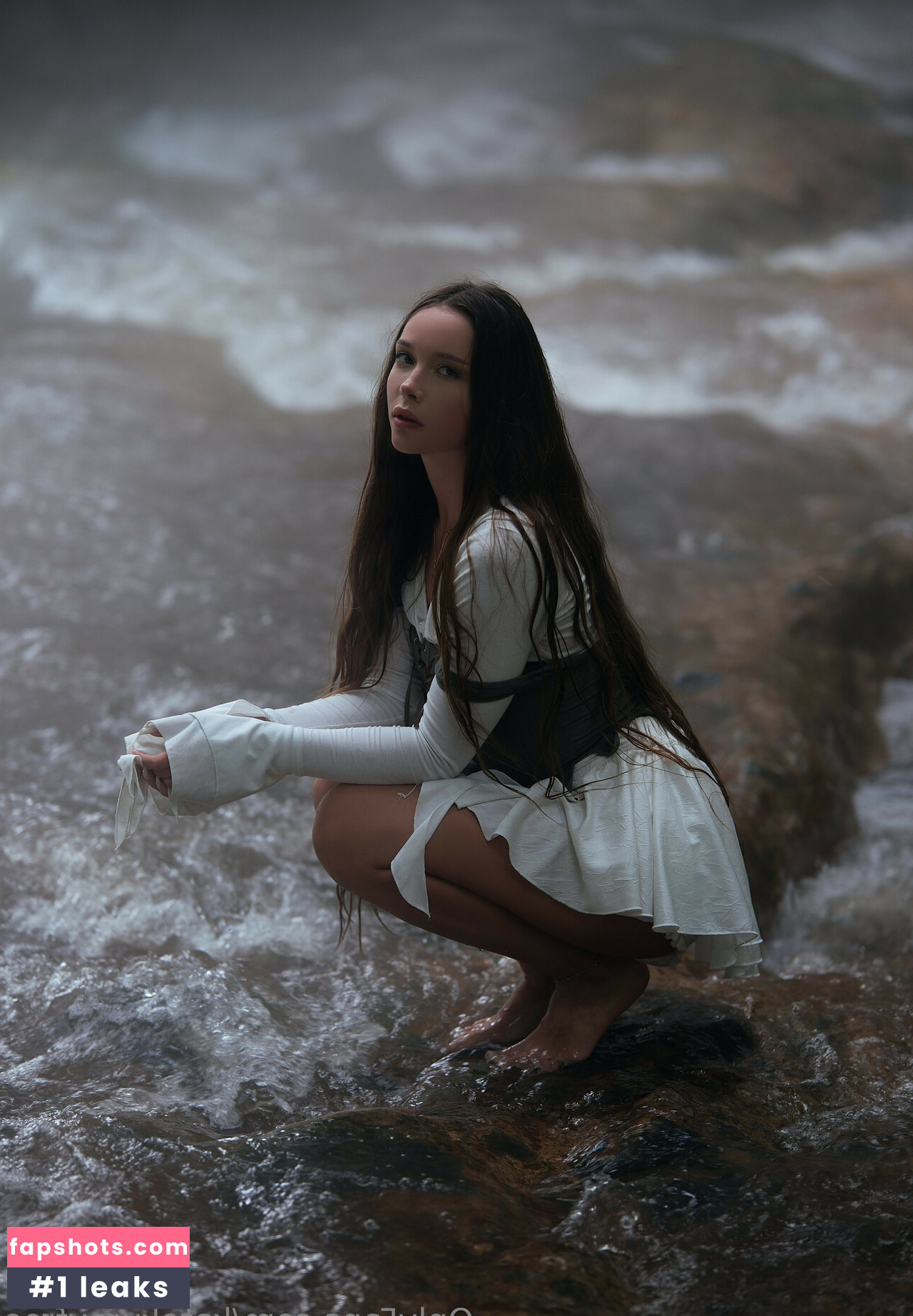 Kate Kuray gallery photo #39