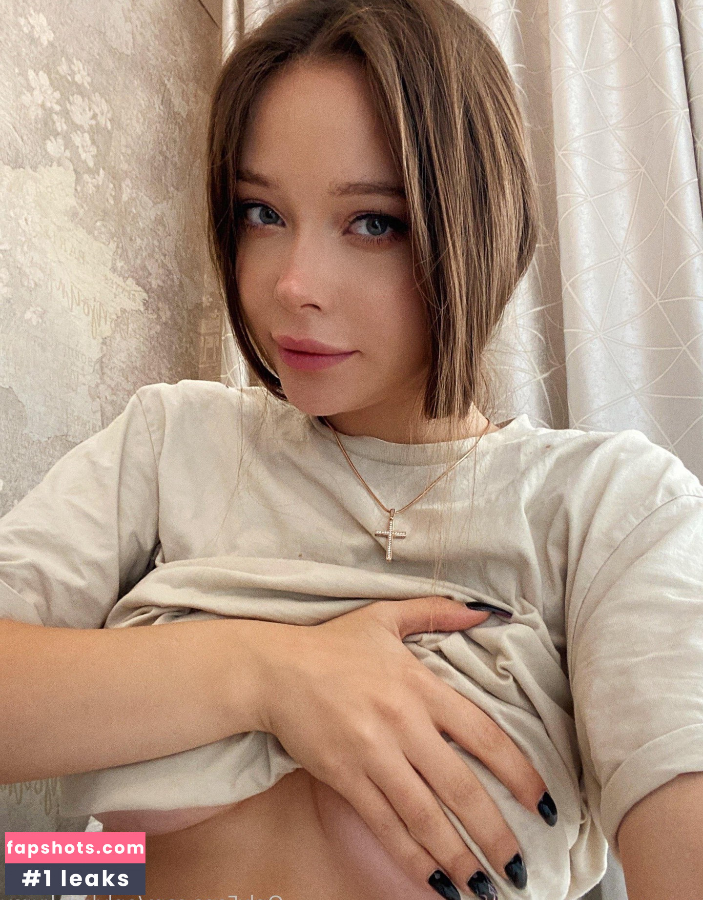 Kate Kuray gallery photo #395