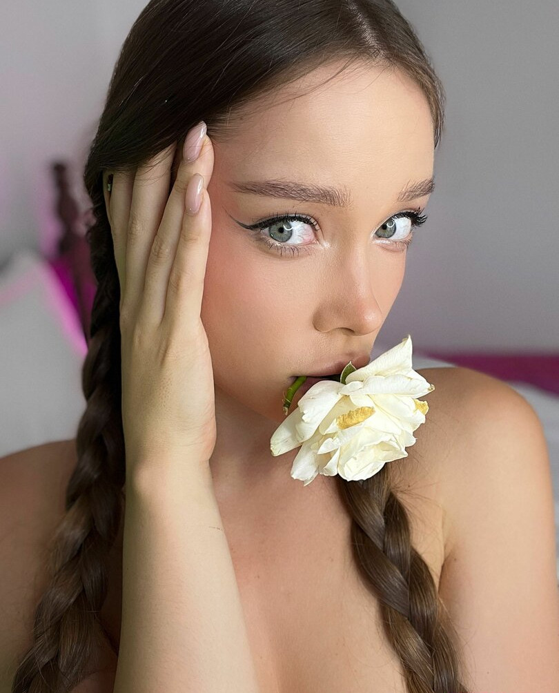 kate-kuray gallery photo #1313