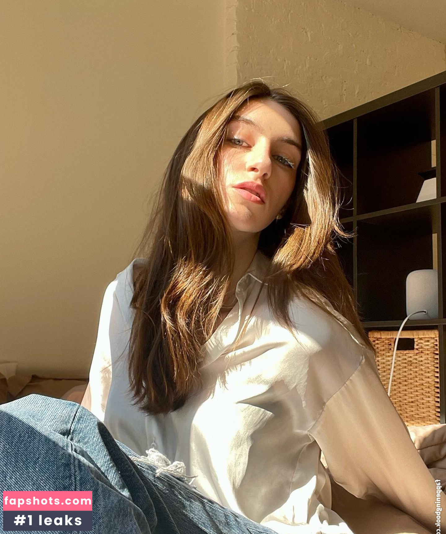 Kate Loftus gallery photo #7