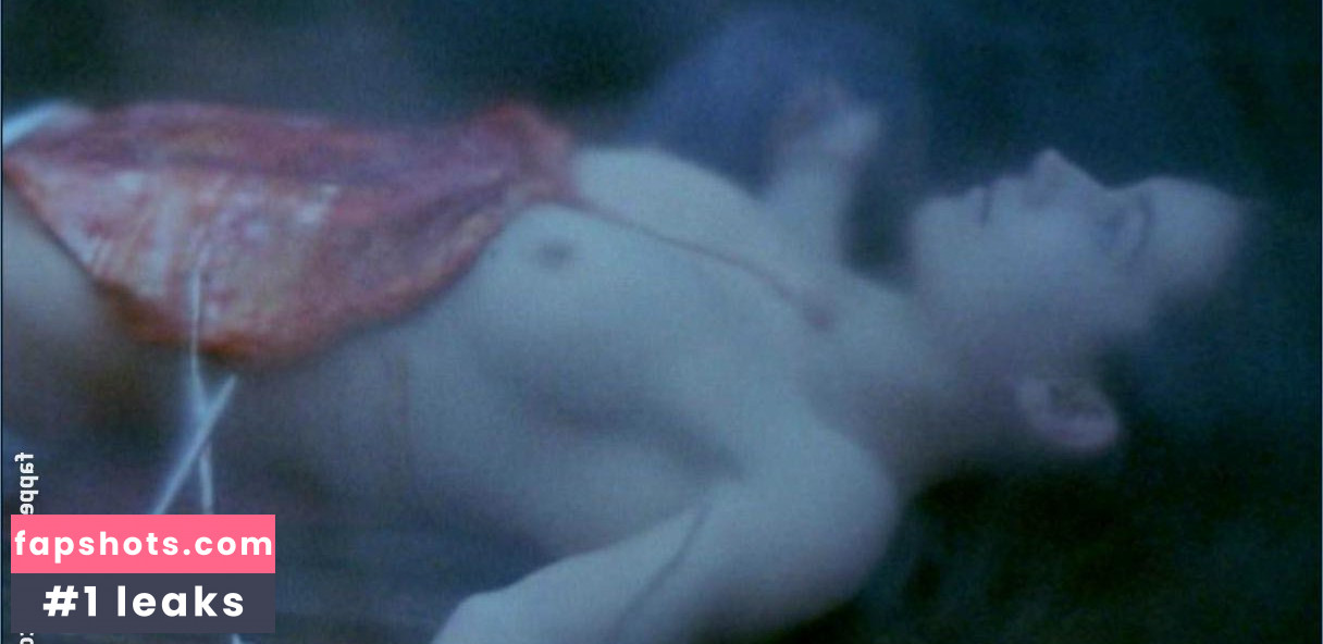 Kate Maberly nude babe gallery