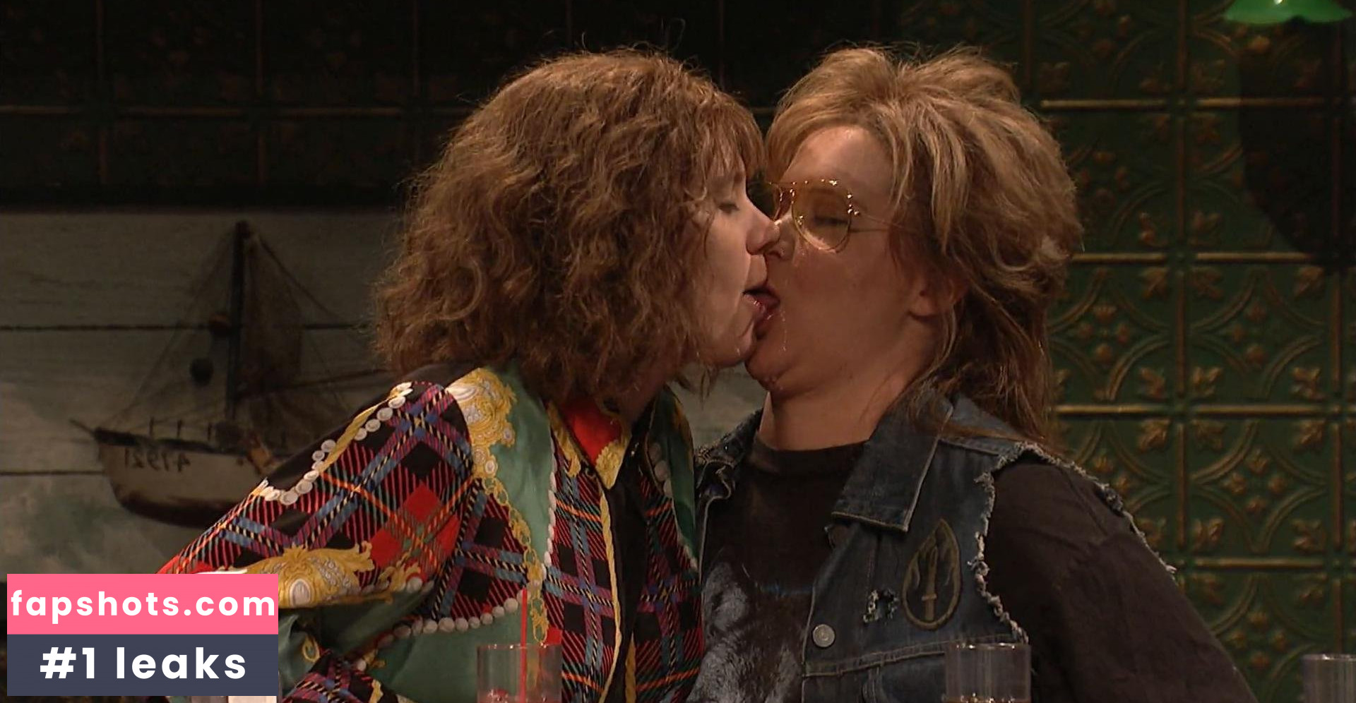 Kate McKinnon Nude Leaks OnlyFans Photos #10 - LeakJerk